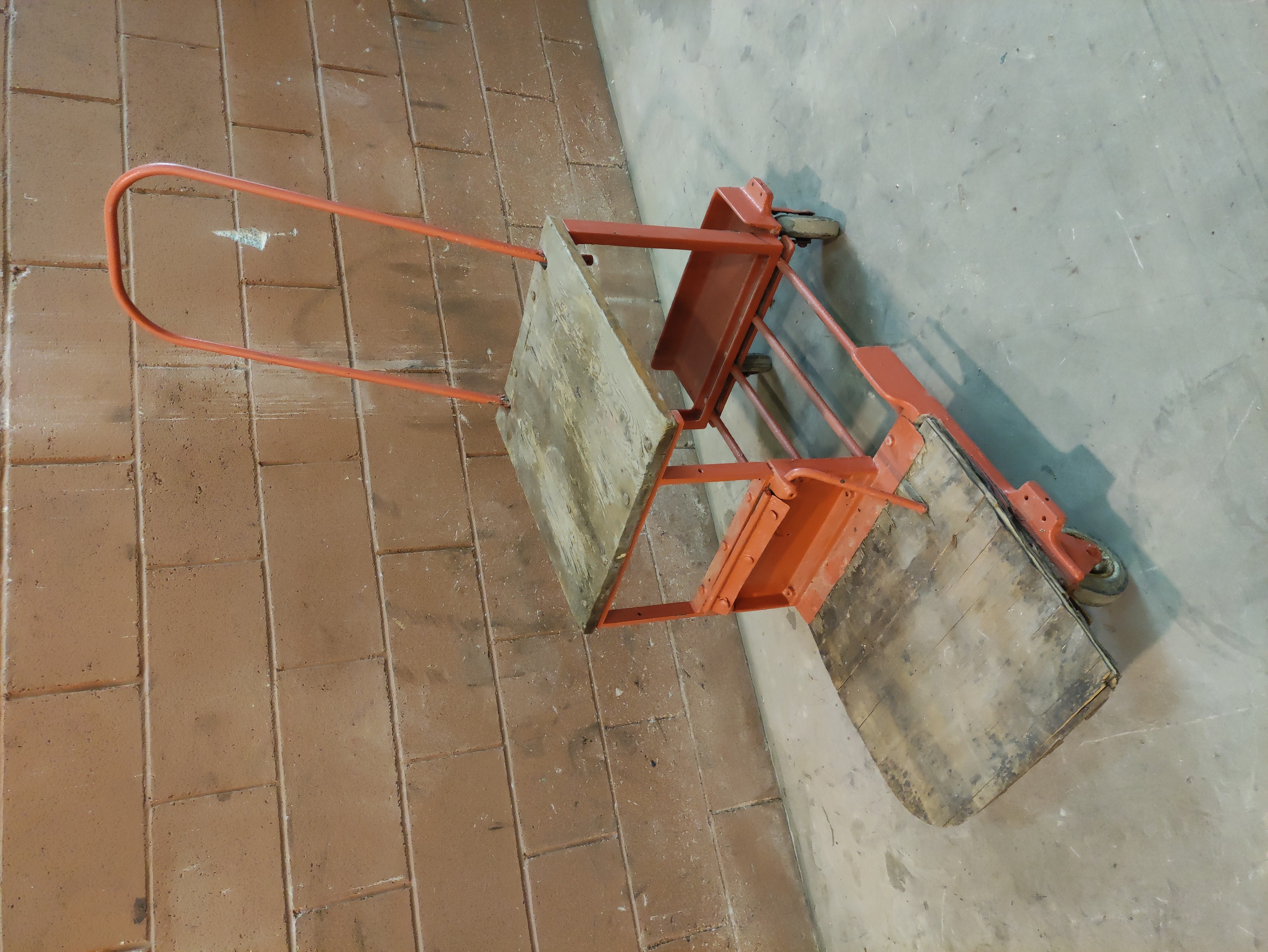 carretilla almacen taller metal madera 58-121x107x50 1u